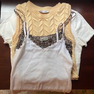 Multiple tops 🔻ALL SOLD🔻